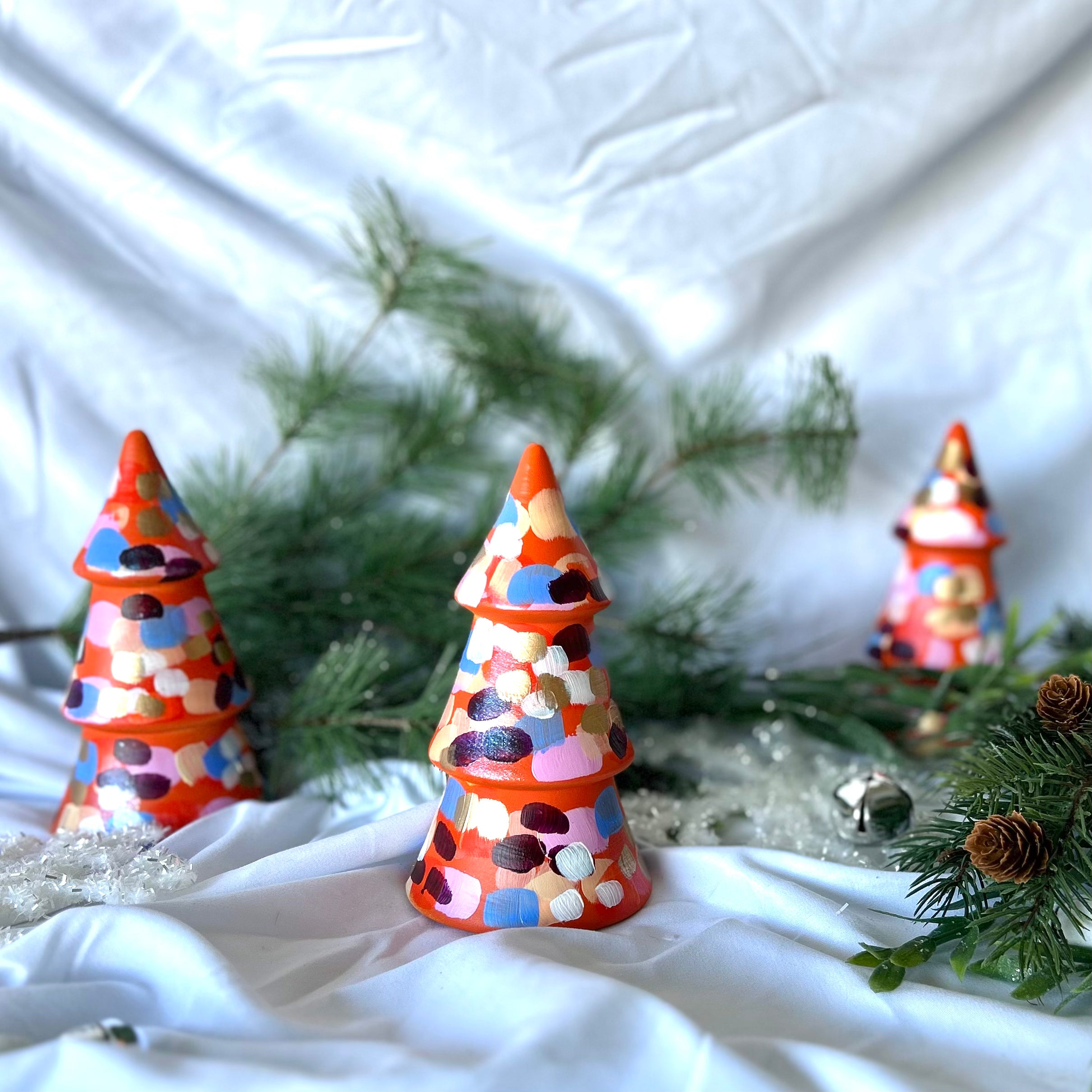 Tiger Mini Christmas Tree|Jessica Reynolds Art